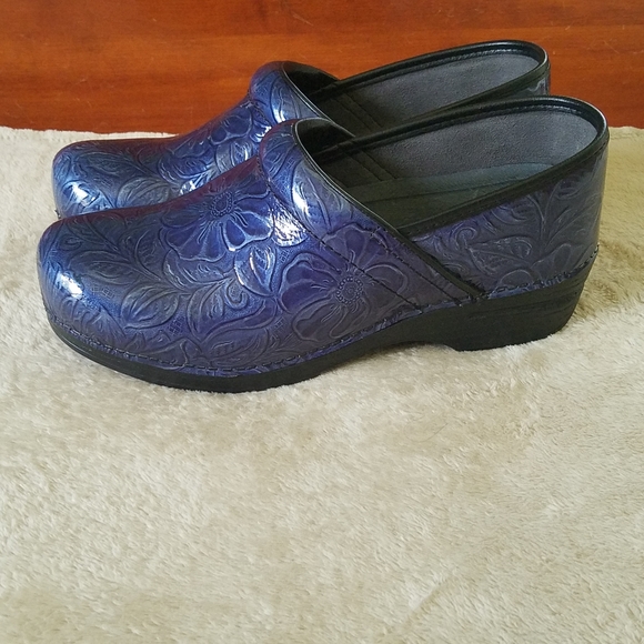 navy blue patent leather dansko clogs